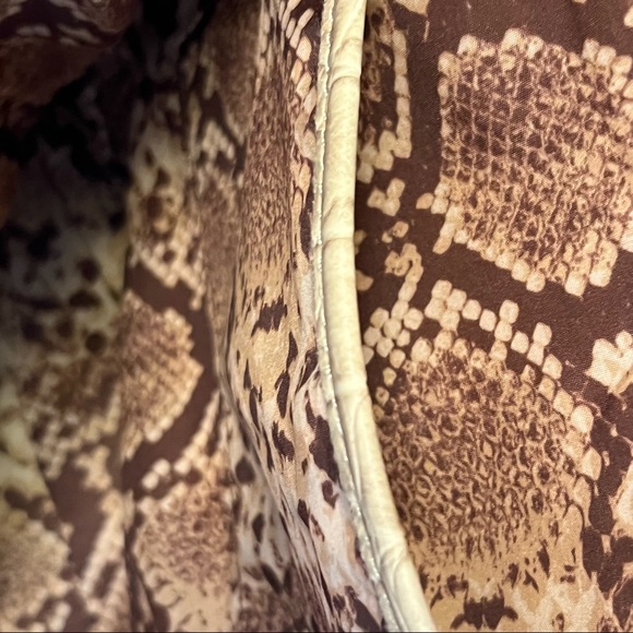 Nicole Miller Faux Leather Snakeskin Large Tote Beige - Picture 10 of 11